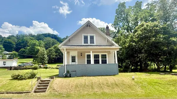 1095 PARKVIEW Road, Grafton, WV 26354