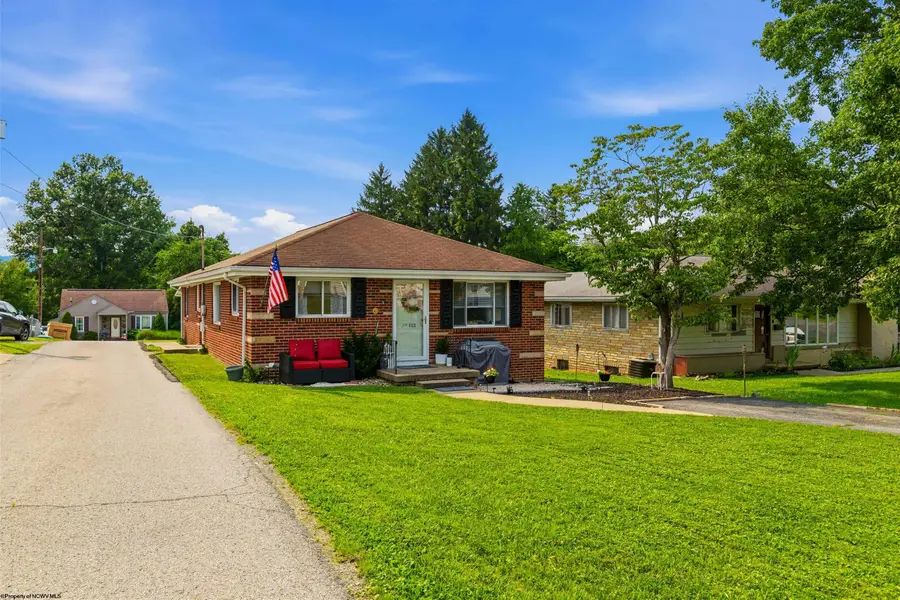 413 Stout Street, Bridgeport, WV 26330 - #2