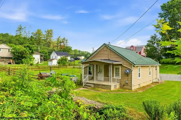 3051 River Road, Clarksburg, WV 26301