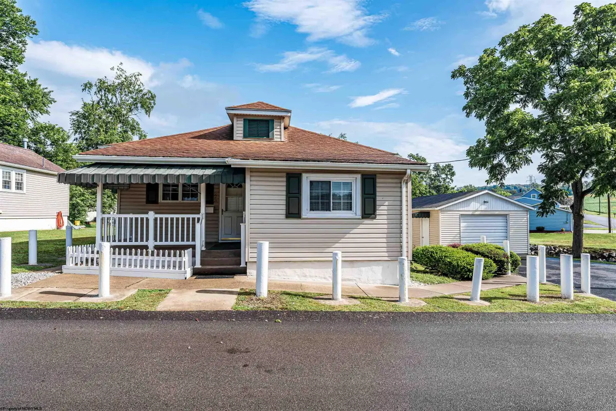 623 E Church Avenue, Masontown, PA 15461 - #1
