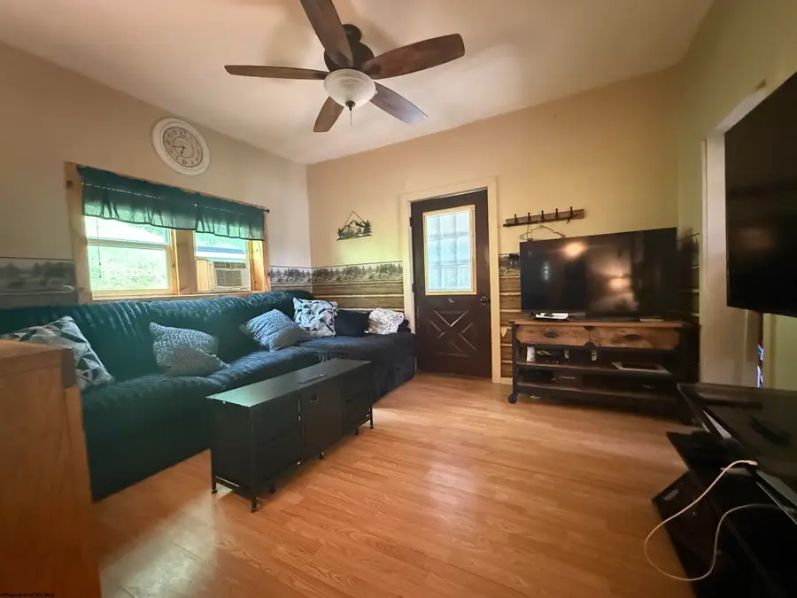 102 Sutton Avenue, West Union, WV 26456 - #2