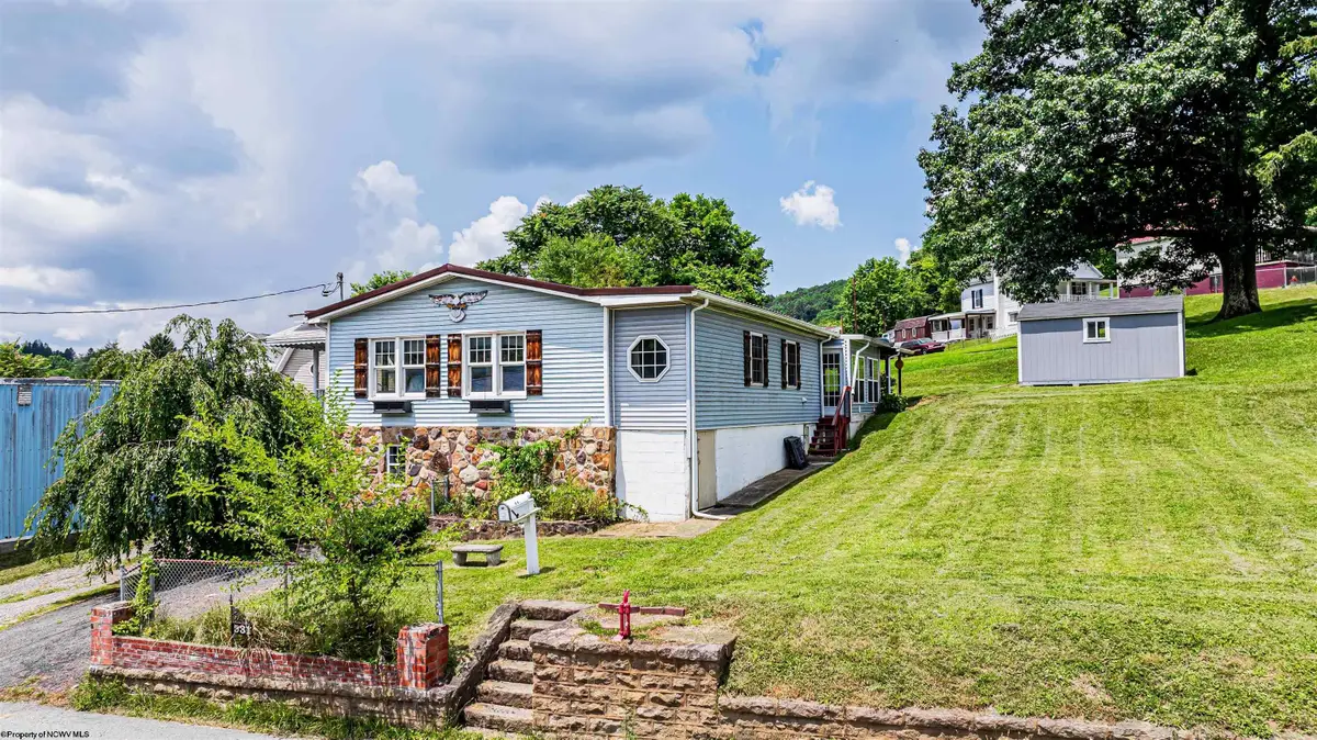 531 Camden Avenue, Fairmont, WV 26554 - #1