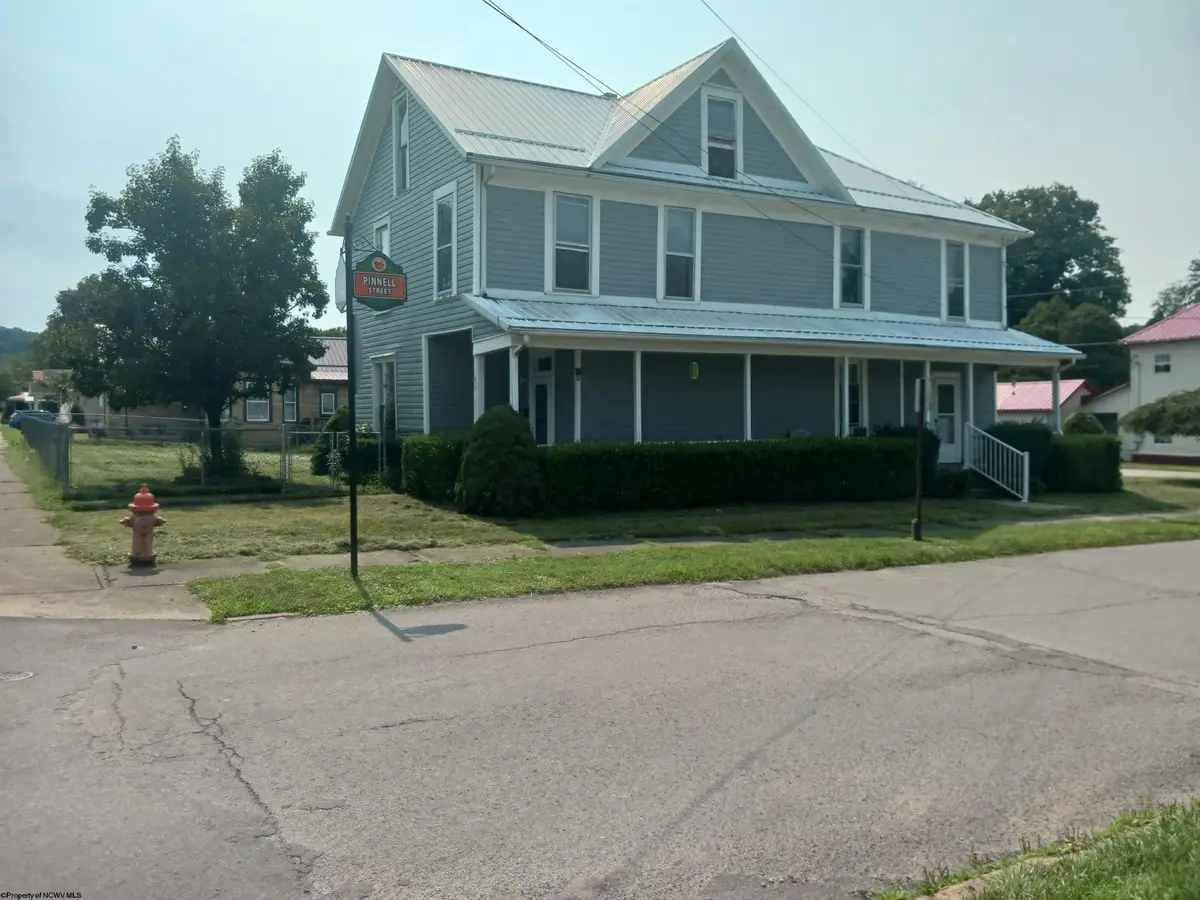 49 W Lincoln Street, Buckhannon, WV 26201 - #1
