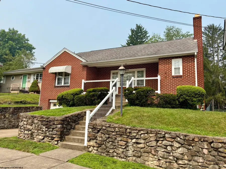 813 Benoni Avenue, Fairmont, WV 26554 - #3