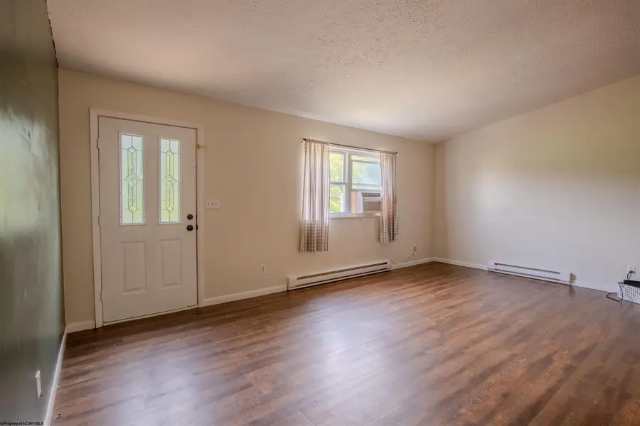 815 Laurel Drive, Mannington, WV 26582 - #2
