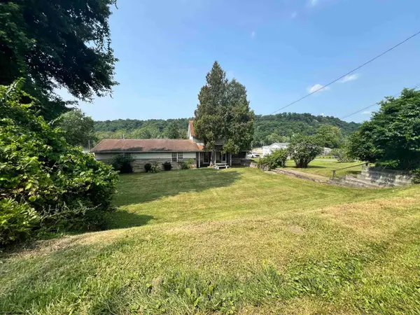 204 Monongahela Avenue, Westover, WV 26501