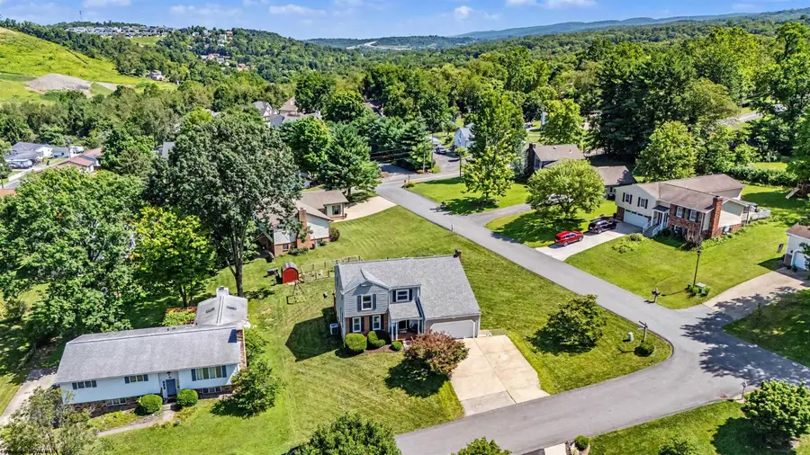 17 Greentree Drive, Morgantown, WV 26508 - #3