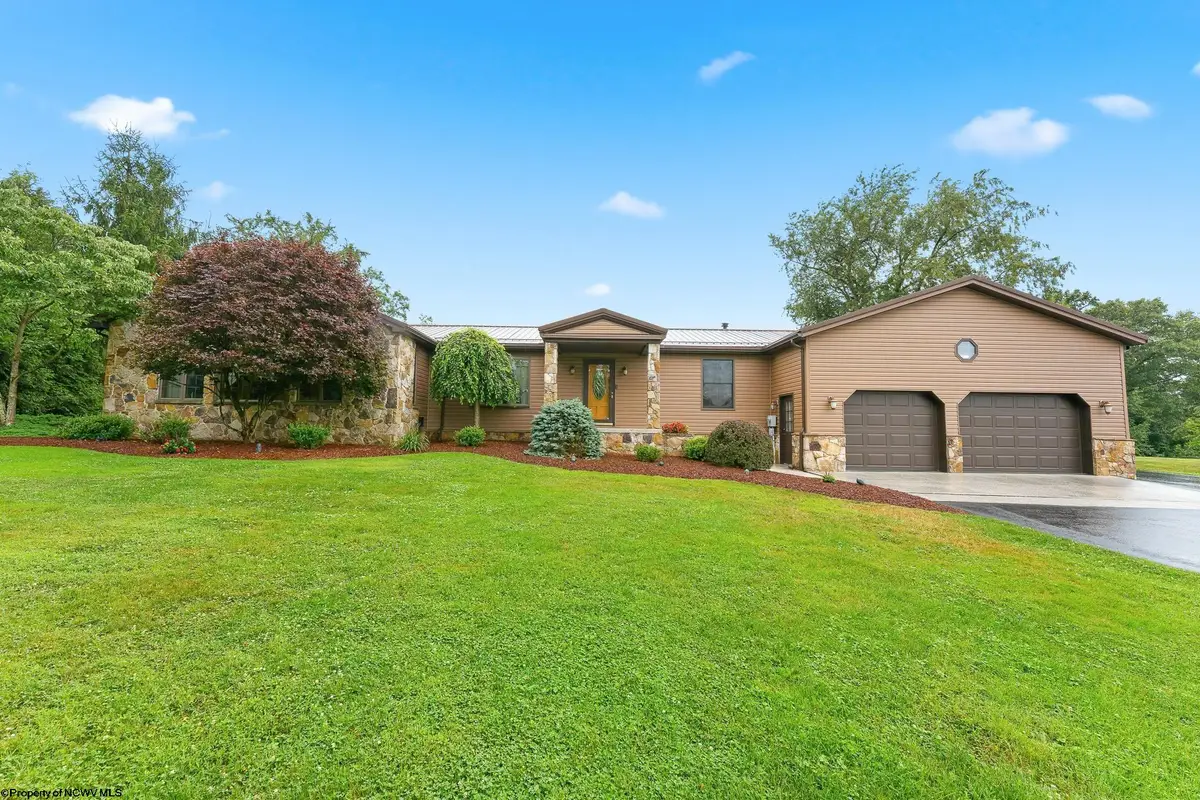 22 Cave Street, Fairchance, PA 15436 - #1