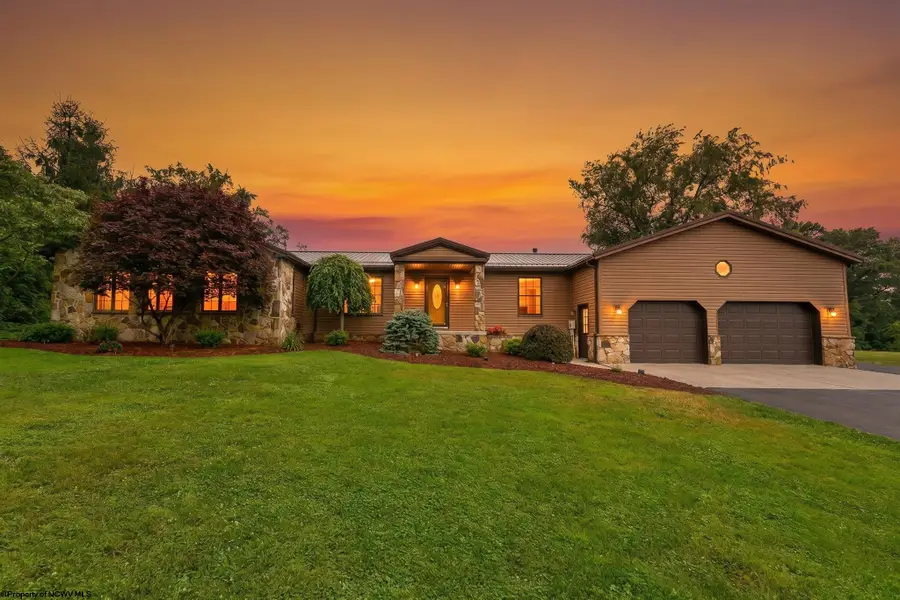 22 Cave Street, Fairchance, PA 15436 - #2