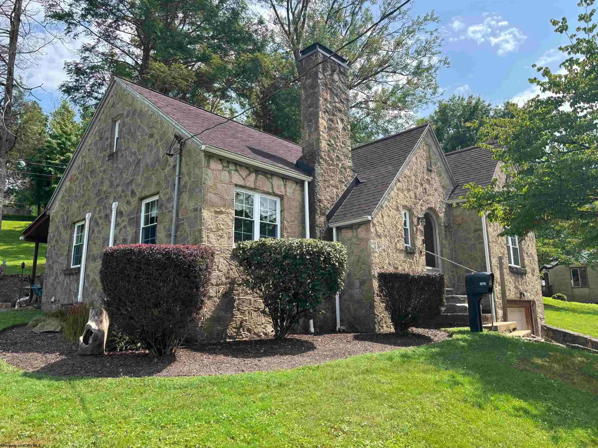 1378 Locust Avenue, Fairmont, WV 26554 - #1