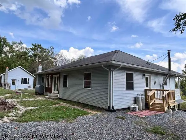 2253 Porterfield Road, Philippi, WV 26416