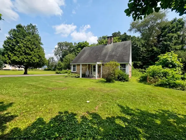79 Y Road, Arthurdale, WV 26520