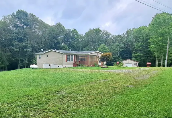 182 Hill Circle, Terra Alta, WV 26764
