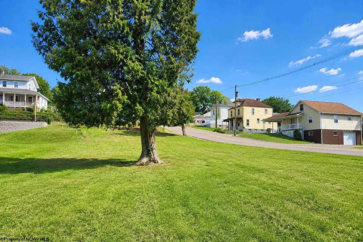 609 7th Street, Fairmont, WV 26554 - #1