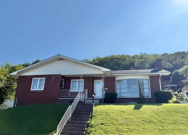 140 Dogwood Street, Philippi, WV 26416