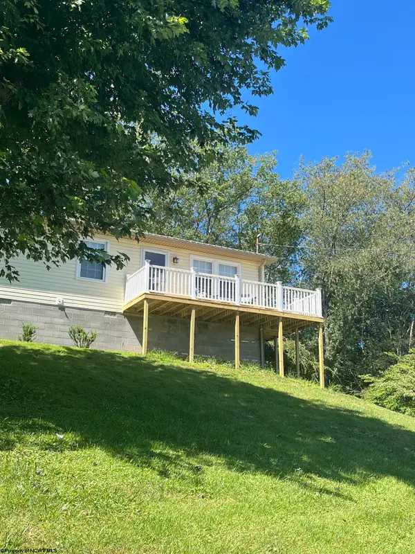 3587 Corbin Branch Road, Bridgeport, WV 26330