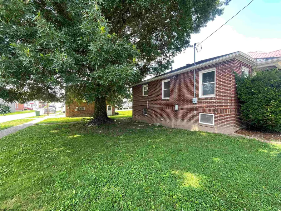 2005 Hamill Avenue, Clarksburg, WV 26301 - #2