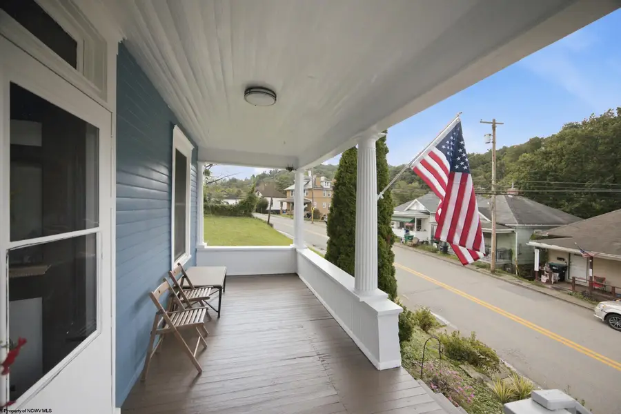 984 W Pike Street, Clarksburg, WV 26301 - #2