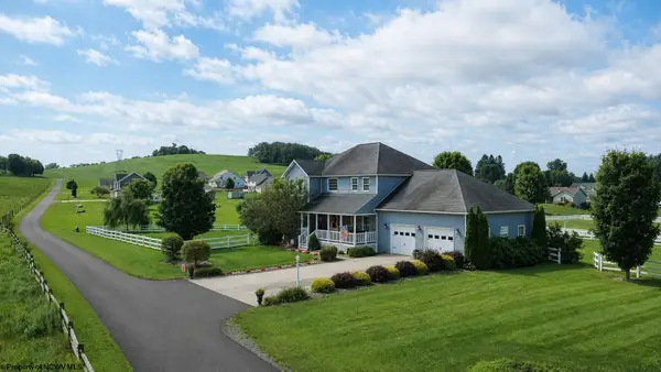 199 Gelding Avenue, Bruceton Mills, WV 26525