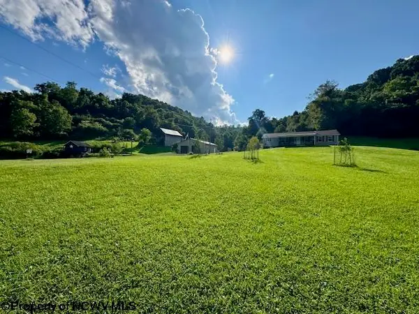 1683 Range Road, Wadestown, WV 26590