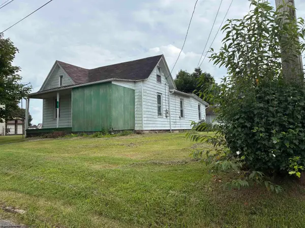77 Grace Avenue, Masontown, WV 26542