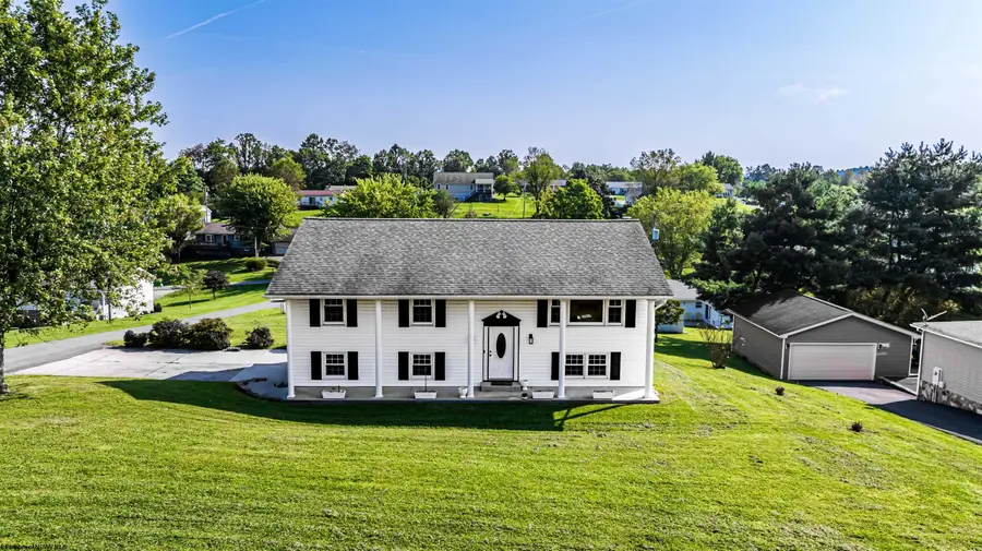 16 Deerfield Avenue, Grafton, WV 26354 - #2