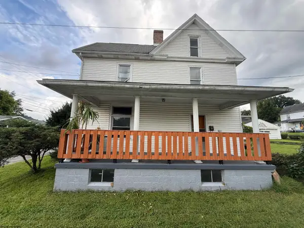 301 Seneca Street, Westover, WV 26501