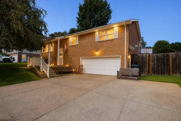 7 Coolview Lane, Bridgeport, WV 26330