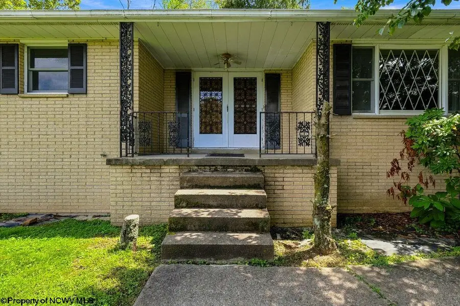 30 Cleveland Avenue, Clarksburg, WV 26301 - #2
