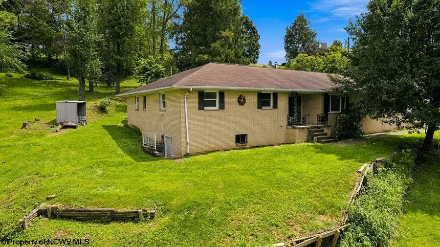 30 Cleveland Avenue, Clarksburg, WV 26301 - #3