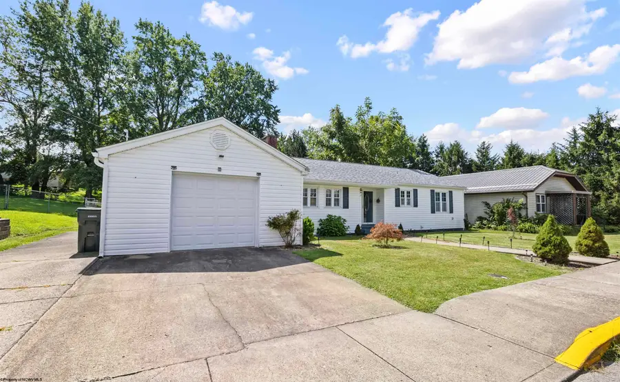 16 Boggess Street, Buckhannon, WV 26201 - #2