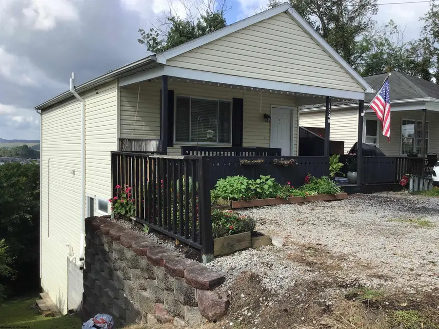 1040 Dorsey Avenue, Morgantown, WV 26501 - #3