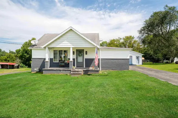 1752 S Eighty Eight Road, Greensboro, PA 15338