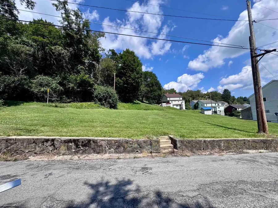 203 Chestnut Street, Barrackville, WV 26559 - #2