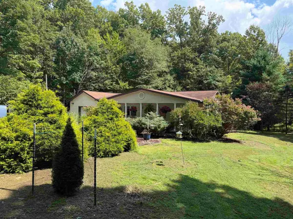 99 Artist Lane, Coalton, WV 26257