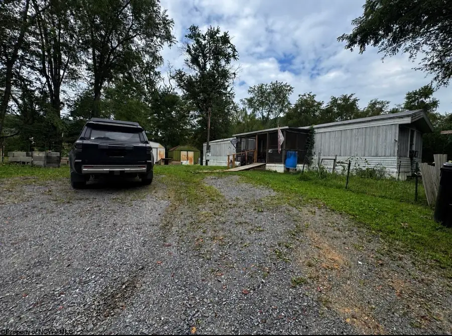 265 BERTHA HILL Road, Maidsville, WV 26541 - #2
