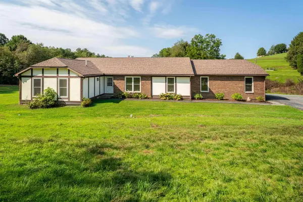 5 Brittany Oaks Drive, Fairmont, WV 26554