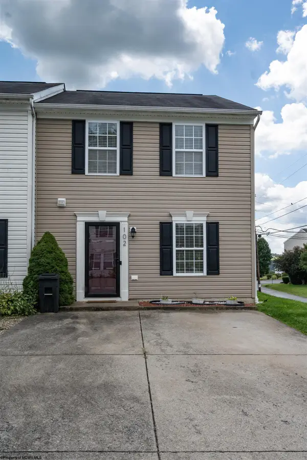 102 Park Place Drive, Morgantown, WV 26508