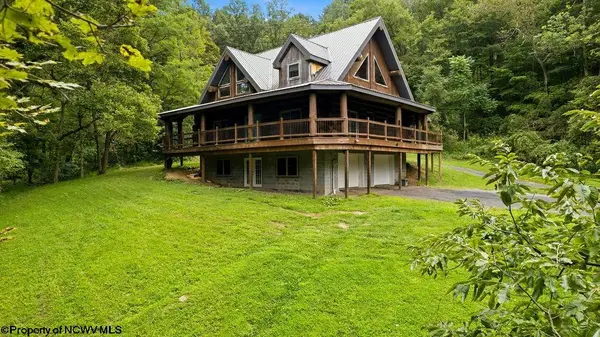 95 Victoria Street, Lost Creek, WV 26385