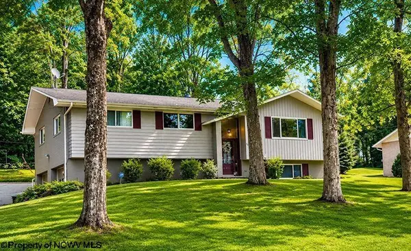 65 Imperial Woods Drive, Morgantown, WV 26508