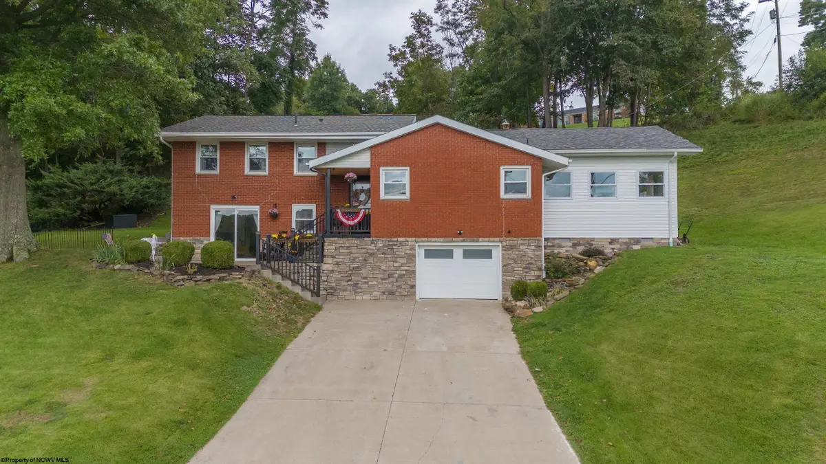 428 Sycamore Drive, Bridgeport, WV 26330 - #1