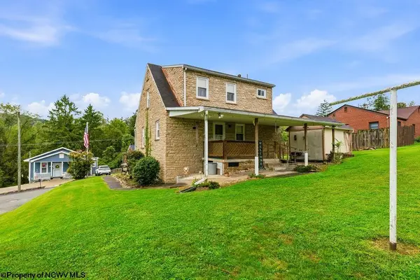 406 Thomas Avenue, Nutter Fort, WV 26301