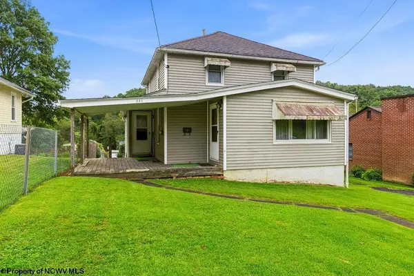 331 Burton Avenue, Nutter Fort, WV 26301