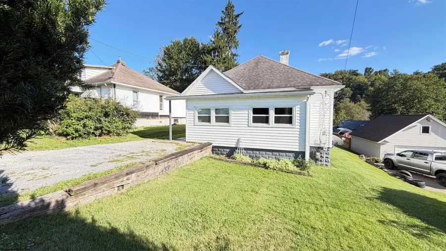 117 Grand Avenue, Bridgeport, WV 26330-1709 - #2
