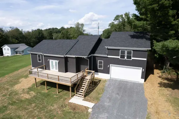 393 Viola Road, Fairmont, WV 26554