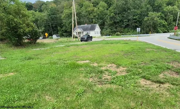 8631 National Road, Valley Grove, WV 26060