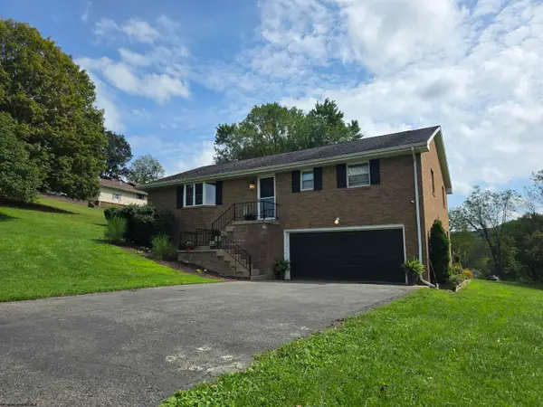 130 Green Hill Lane, Mount Clare, WV 26408