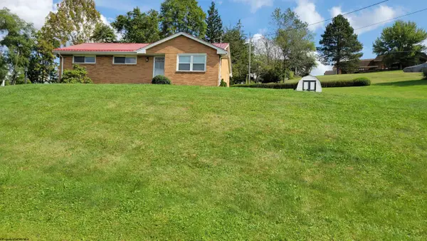 2218 Linn Ann Drive, Fairmont, WV 26554