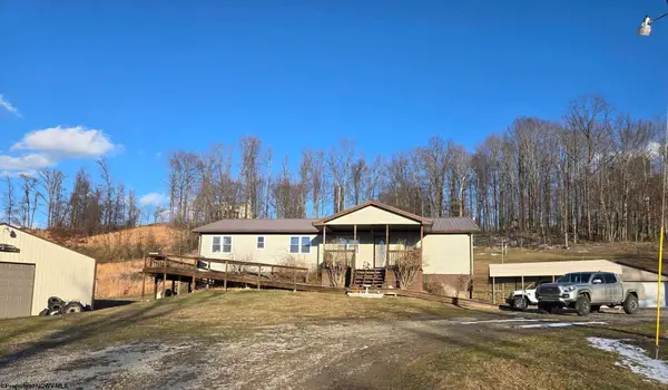 4790 Widen Dille Road, Birch River, WV 26610-8322