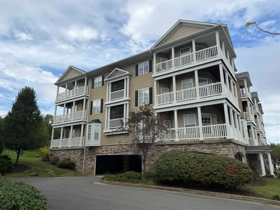 1235 Suncrest Village, Morgantown, WV 26505 - #3